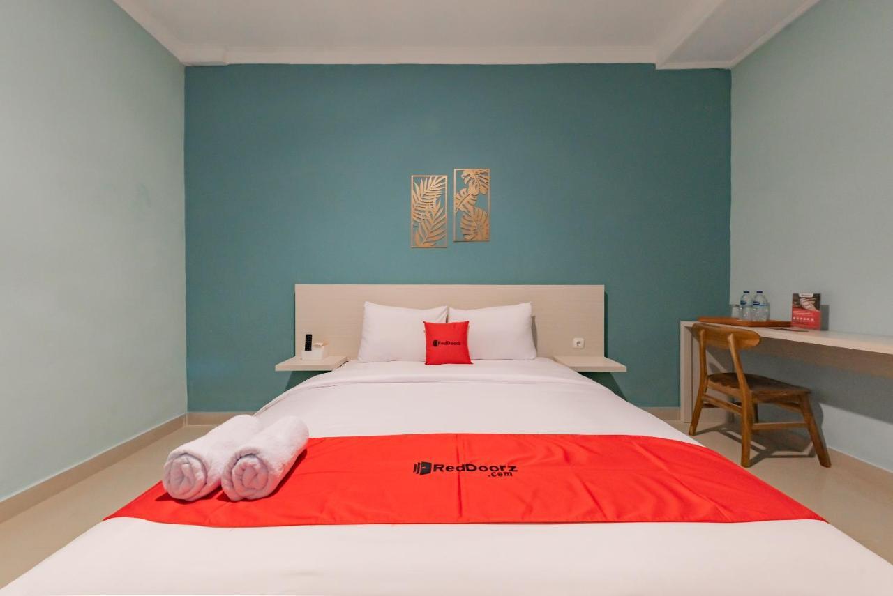 Reddoorz Plus Near Surapati Core 万隆 外观 照片