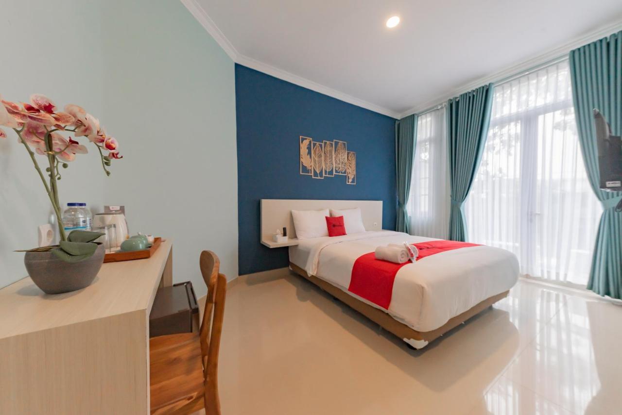 Reddoorz Plus Near Surapati Core 万隆 外观 照片