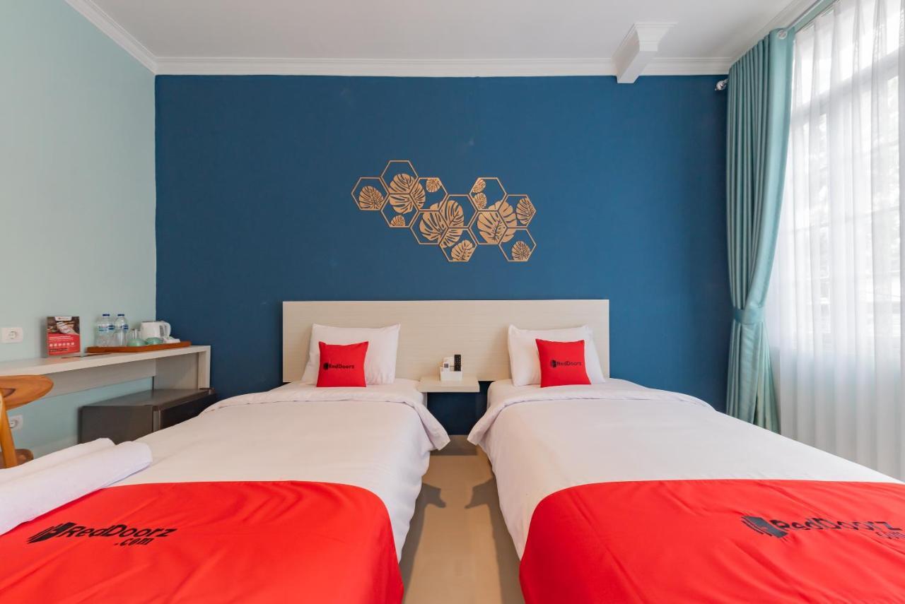 Reddoorz Plus Near Surapati Core 万隆 外观 照片